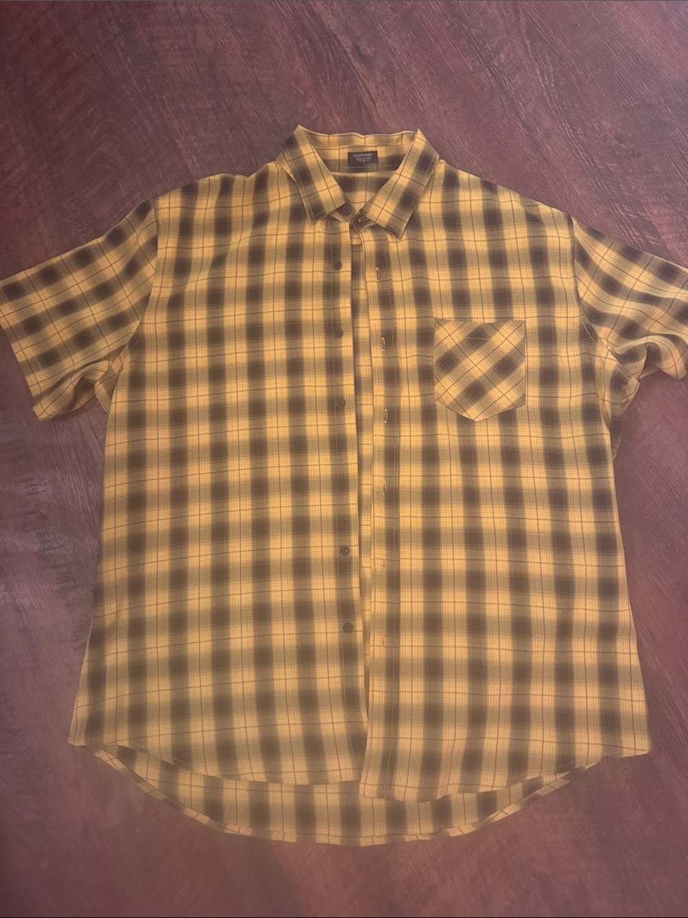 Yellow Plaid Short-Sleeve Button-Up Shirt - Men